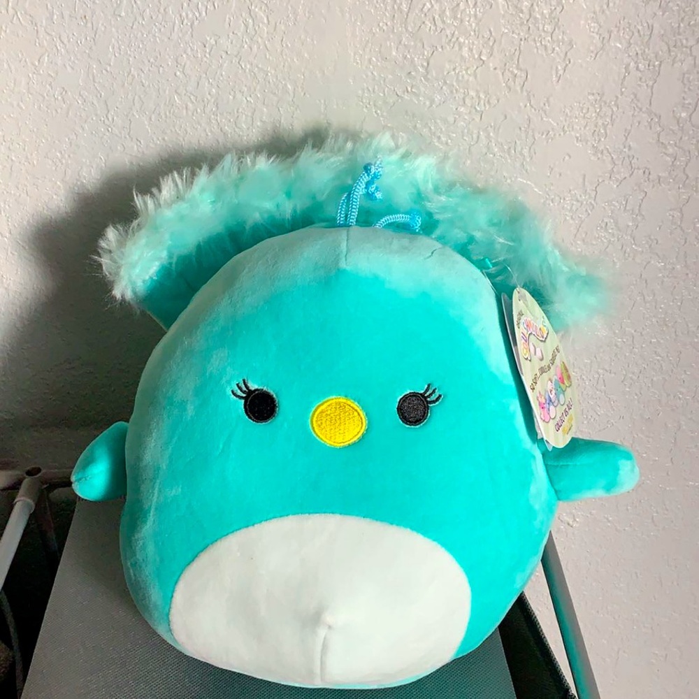 Peacock squish mellow